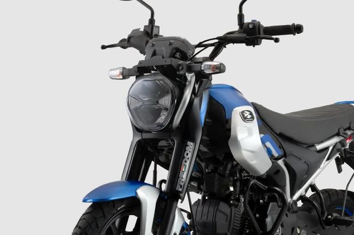 penampakan motor baru Bajaj Freedom 125 yang bisa pakai bahan bakar gas dan bensin, bisa ngacir 330 km sekali full