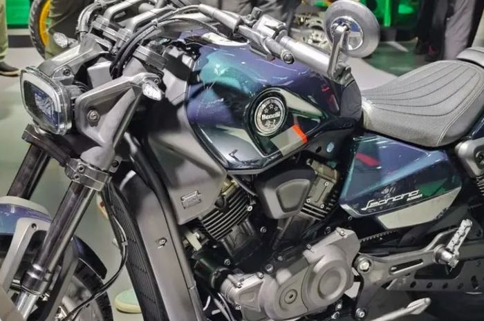 penampakan motor baru cruiser V-Twin Benelli Leoncino Bobber 400