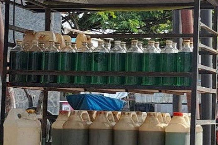 Foto ilustrasi bensin eceran