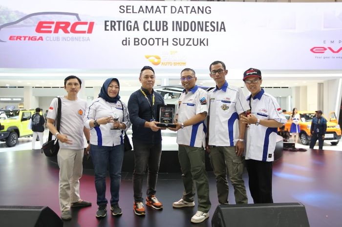 Kehadiran Ertiga Club indonesia di Booth Suzuki dalam pameran GIIAS 2024