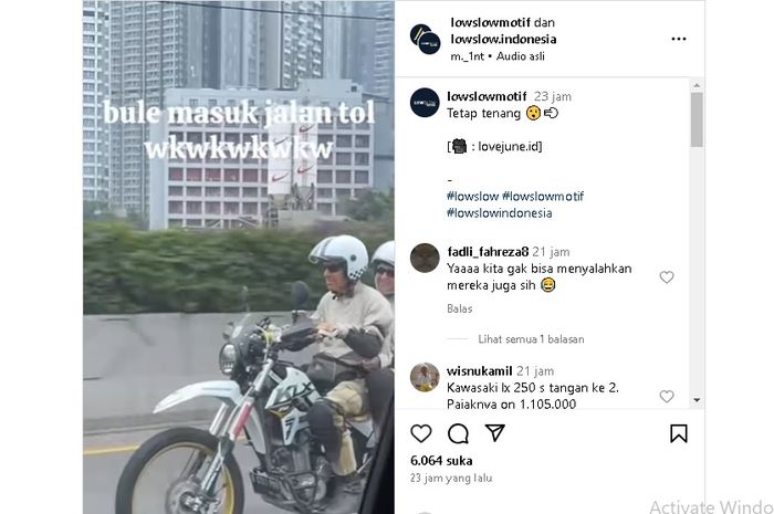 Kawasaki KLX S dikendarai bule masuk jalan tol.