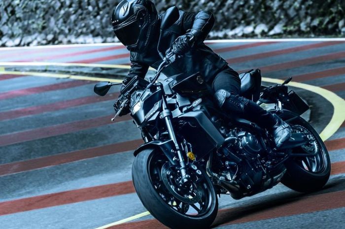 penampakan motor baru Yamaha MT-09 Y-AMT, bisa dikendarai tanpa harus bisa motor kopling