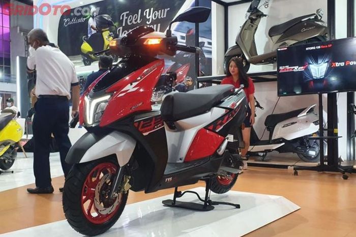 penampakan TVS Ntorq 125 Race XP Smart Play, motor matic dengan fitur ala sportbike yang harganya lebih murah dari Honda Vario 125