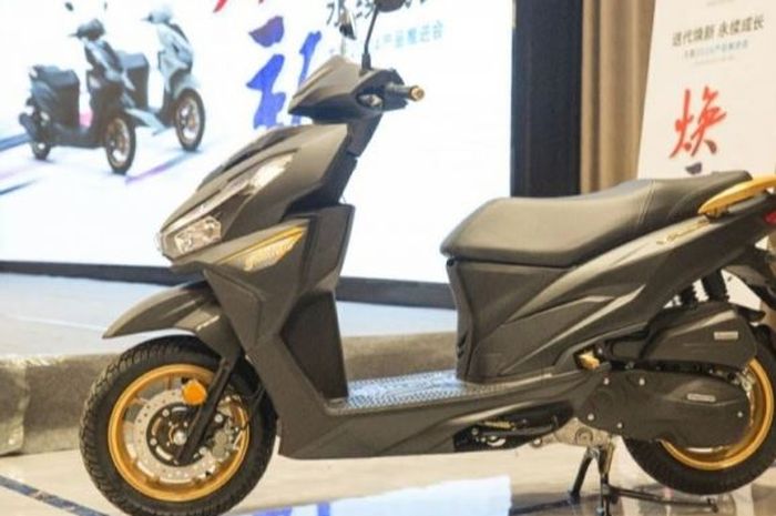 wujud Dayang VSR125 Commemorative Edition, motor matic baru yang lebih powerful dari Honda Vario 125
