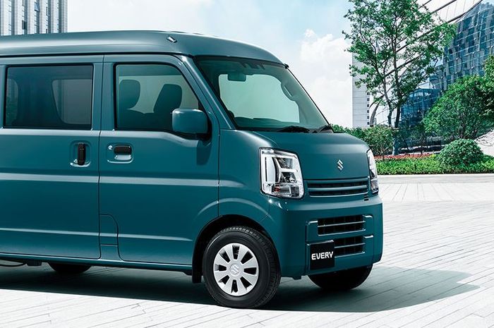 penampakan mobil baru Suzuki Every di Jepang, punya konsumsi bensin seirit ini