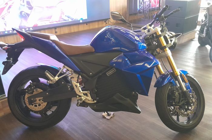 Naked Bike Evoke Urban Classic meluncur di Indonesia harganya kisaran segini