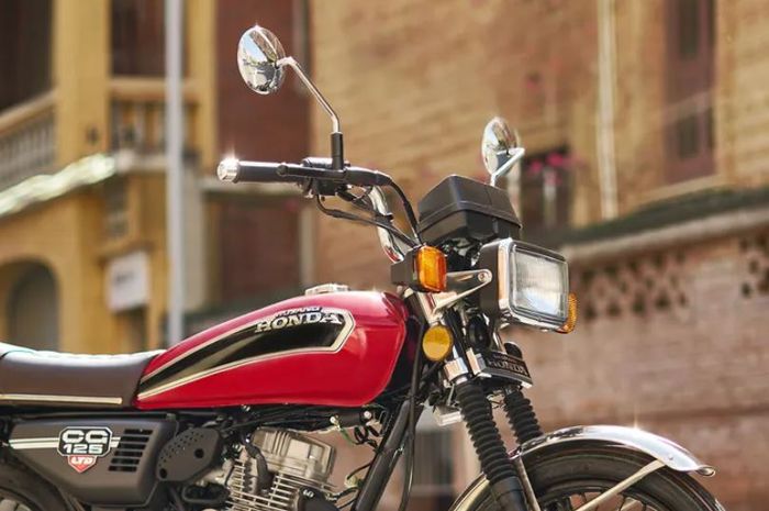 pemampakan Honda CG125 versi motor baru yang dipasarkan di China