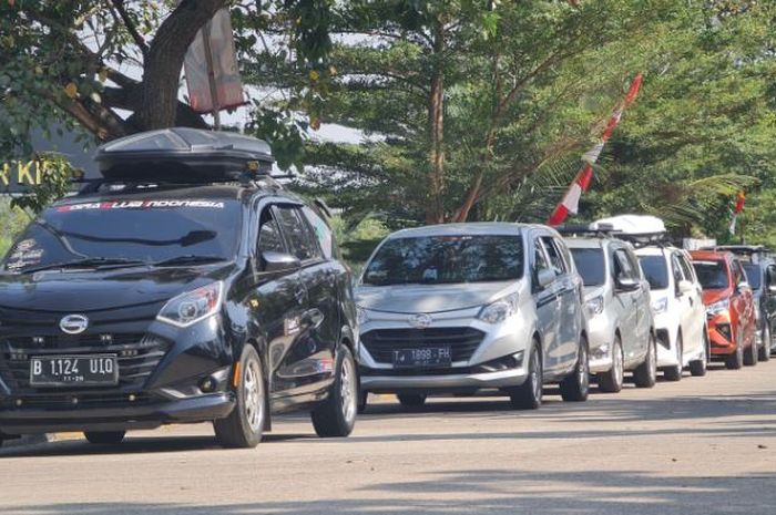 para member SICI menggelar touring ke Waduk Jatiluhur untuk acara napak tilas berdirinya klub, Minggu (25/8/2024)