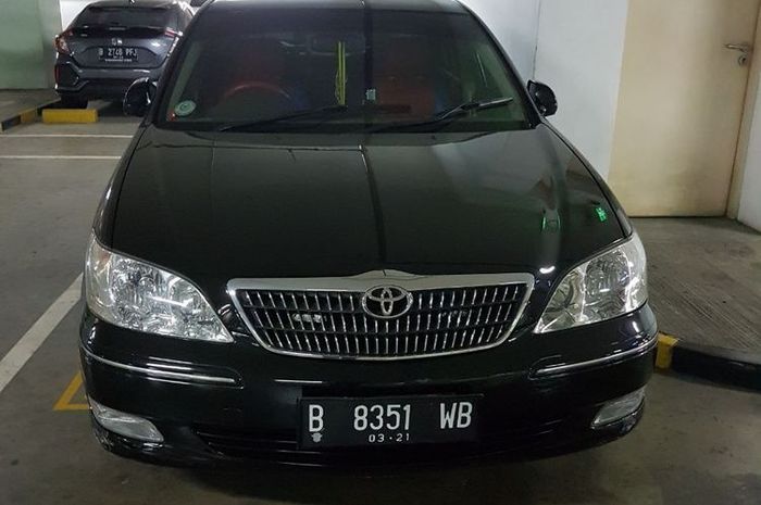Toyota Camry XV30 milik Harun Masiku yang ditemukan di parkiran Apartemen Thamrin Residence, Jakarta Pusat