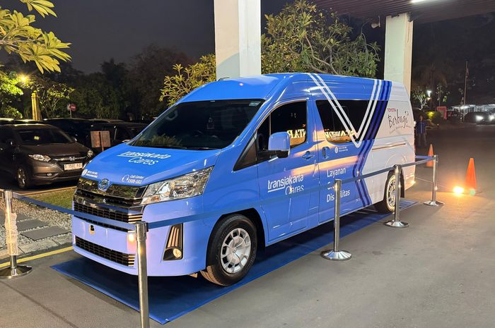 Toyota HiAce Premio untuk mobilitas bagi disabilitas warga Jakarta