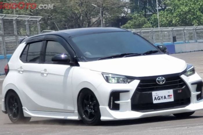 jadi pilihan mobil mungil beraura sporty, segini harga Toyota Agya GR Sport