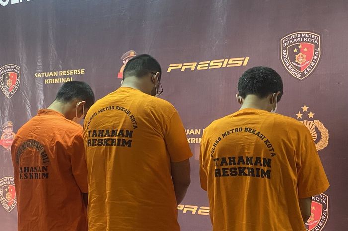 Tiga pria sindikat penipuan dengan modus palsukan dokumen-dokumen untuk mengajukan kredit mobil ke leasing