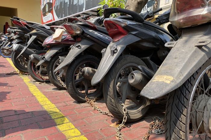 Bahaya tidak memasang pelat nomor kendaraan bermotor