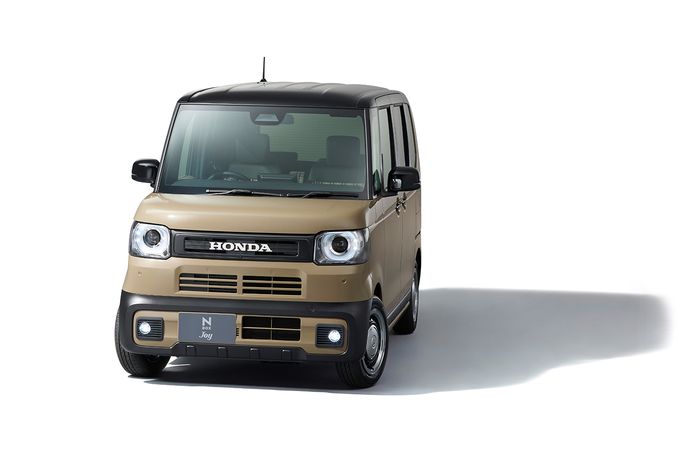 Honda N-BOX Joy memiliki tampilan yang bikin hati adem.