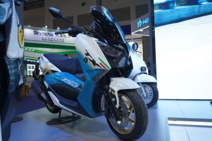 penampakan motor matic baru TX150, desainnya sporty mirip Yamaha XMAX