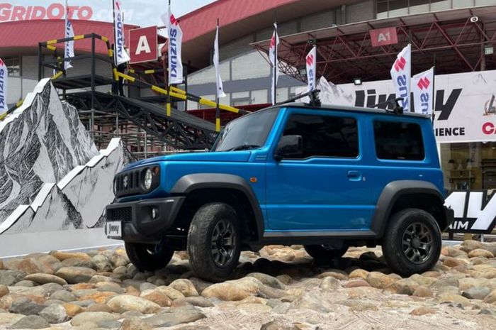 Suzuki Jimny 3-pintu cocok buat main off-road, segini harga mobil barunya per September 2024