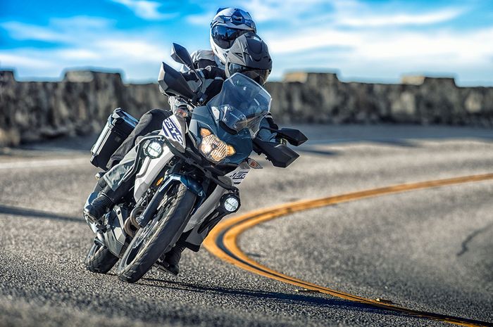 Kawasaki Versys-X 250 jadi motor yang cocok dipakai turing