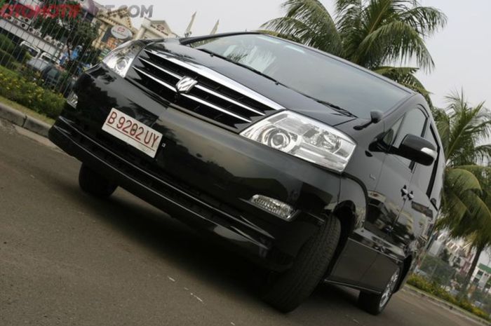 harga mobil bekas Toyota Alphard generasi pertama per Oktober 2024