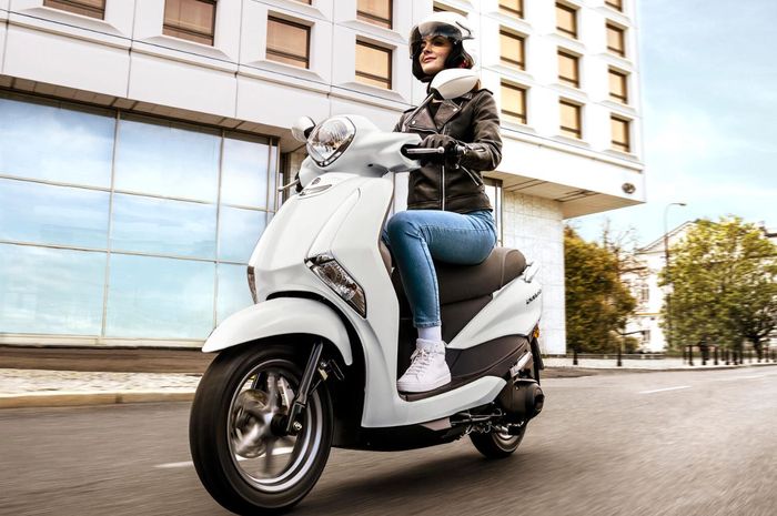 wujud motor matic retro Yamaha D'elight 125