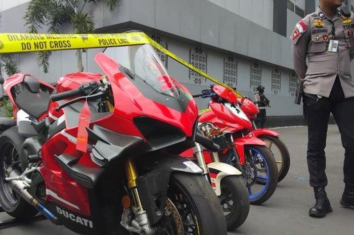Ducati Superleggera V4 dan deretan motor lain yang disita dari bos tambang batu bara ilegal, Bobi Candra
