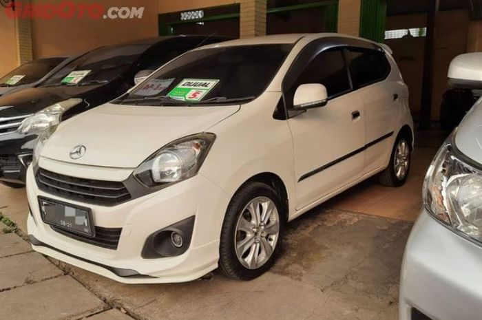 harga mobil bekas Daihatsu Ayla Matic per Oktober 2024