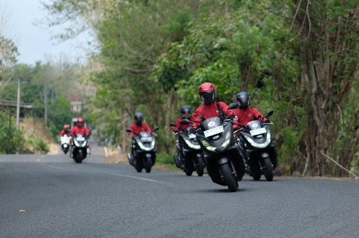 Honda PCX 160 menggendong mesin dengan teknologi eSP+ dengan kapasitas murni 156,9 cc.