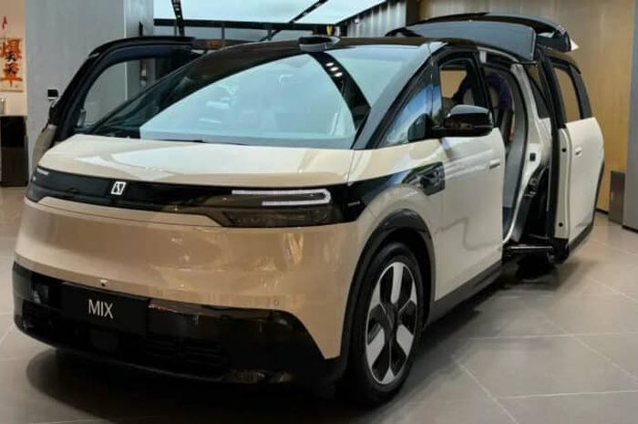 Zeekr Mix, mobil listrik dengan jumlah pintu ganjil