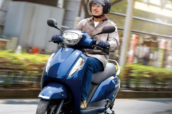 Suzuki Address yang beredar di Jepang punya tampilan retro, iritnya tembus 53 km per liter