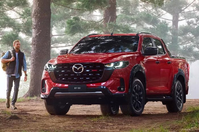 Mazda BT-50 terbaru meluncur dengan tampilan baru.