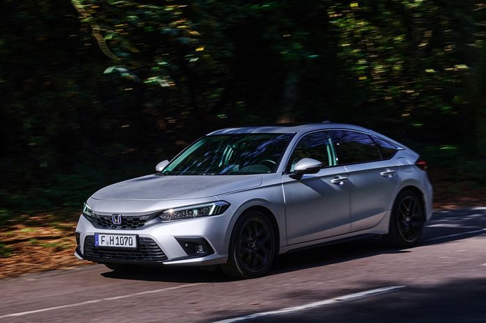 Honda Civic e:HEV ini jadi mobil paling silver di dunia.
