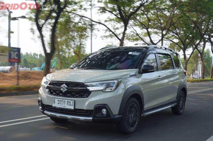 Mobil bekas Suzuki XL7 