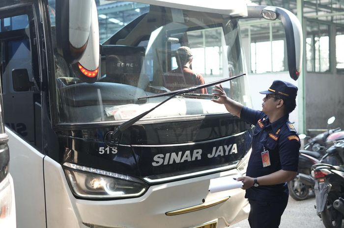 Jelang Natal dan Tahun Baru (Nataru) Direktorat Perhubungan Darat Kementerian Perhubungan mulai lakukan sidak terhadap armada Bus 