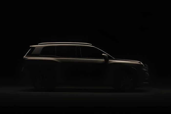 Siluet samping mobil baru AION Indonesia yang meluncur di GJAW 2024