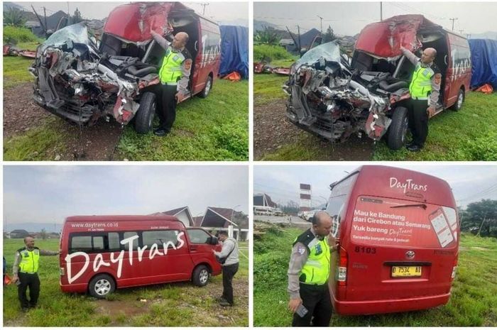 Toyota HiAce DayTrans ringsek wajah usai terjang kendaraan di depannya. Dua orang meregang nyawa