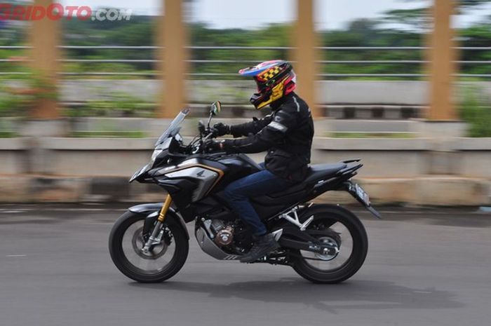 jadi motor sport touring Honda termurah di Indonesia, segini harga Honda CB150X per November 2024