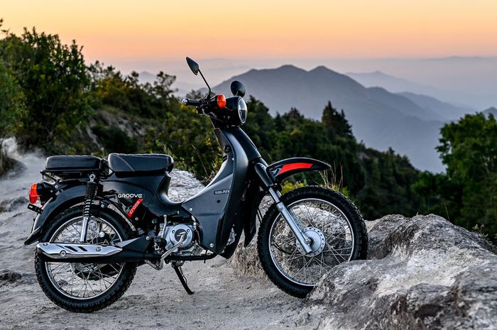 penampakan motor bebek retro Solar Groove Cross, mirip Honda Pitung versi trail