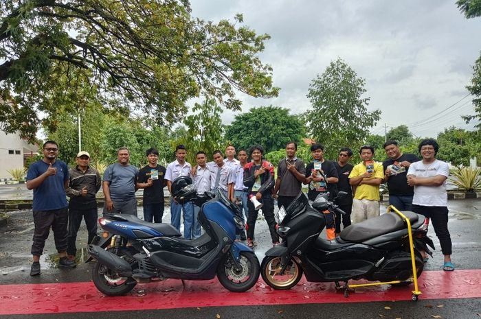 Anggota grup Bekakas adakan kampanye safety riding dan ABS