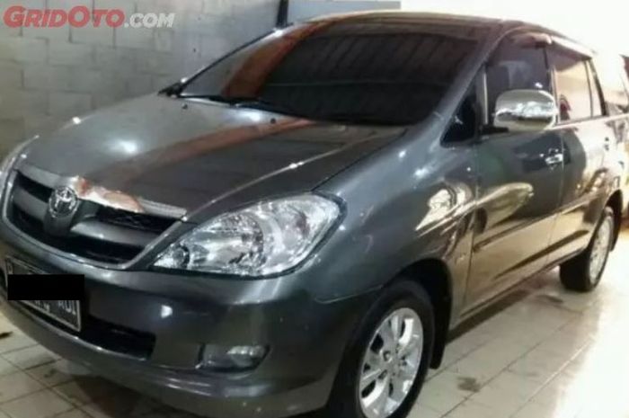 harga mobil bekas Toyota Kijang Innova bensin 2004-2007 per Desember 2024
