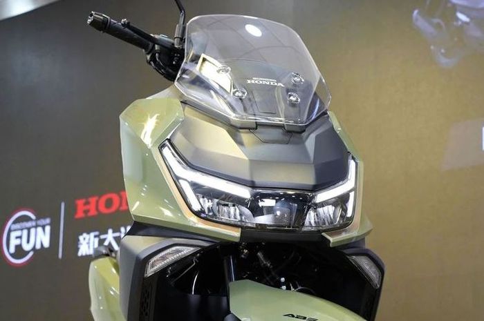 motor matic baru Honda NS150GX yang meluncur di China, mirip PCX 160 versi sporty
