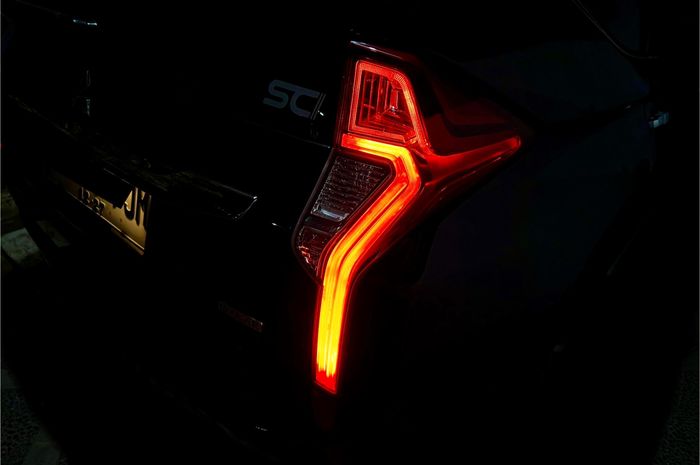 Lampu rem Pajero Sport 