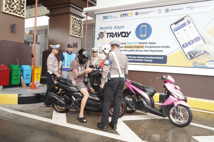 Cuma ada satu-satunya Jalan Tol di Indonesia yang bisa dilewati oleh pengendara motor.
