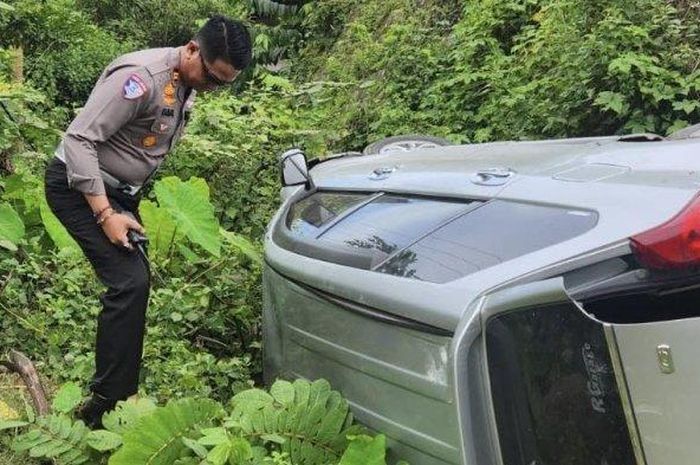 Toyota New Avanza anjlok ke jurang hingga renggut satu korban jiwa