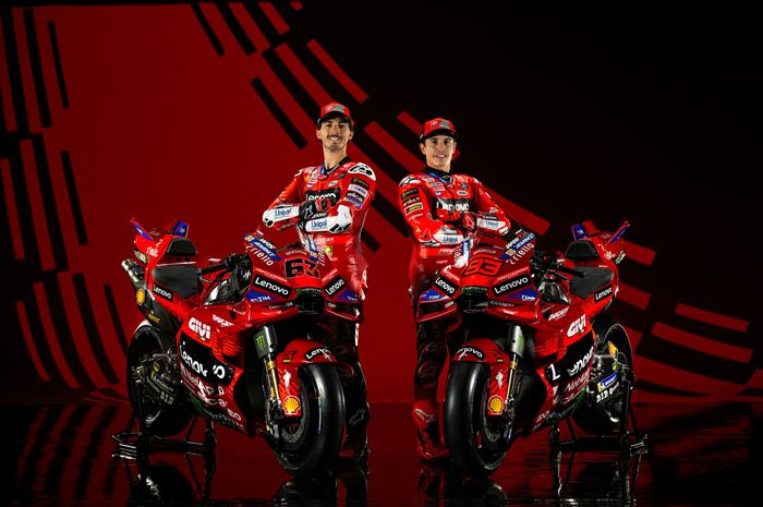 Motor Pecco Bagnaia dan Marc Marquez berbeda