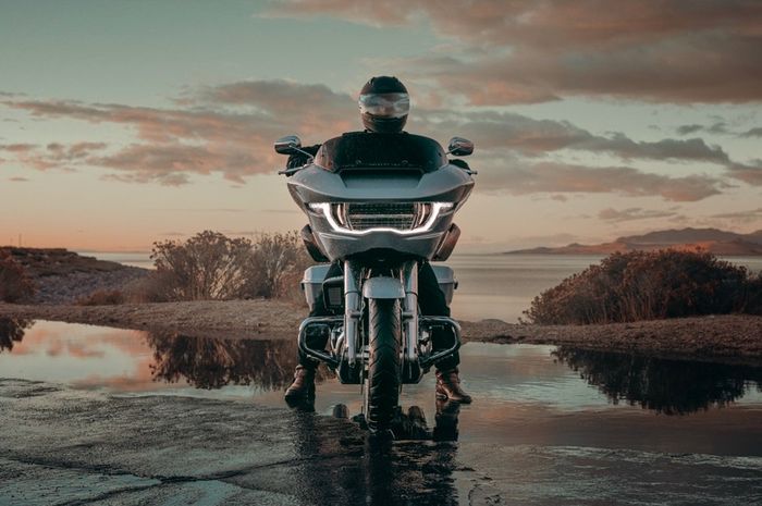 Model Harley-Davidson&reg; Custom Vehicle Operation&trade; 2025