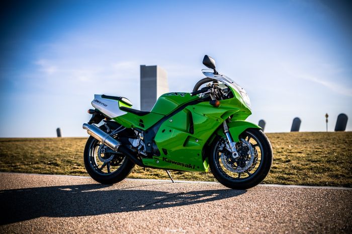 Kawasaki Ninja ZXR250 atau Ninja ZX-2R