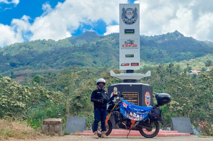 Menggunakan CB150R, Made Angga solo touring Jakarta-Timor Leste