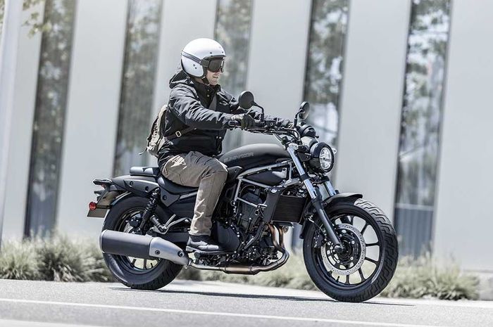 harga Kawasaki Eliminator 2025, pilihan sport cruiser yang jauh lebih murah dari Harley-Davidson