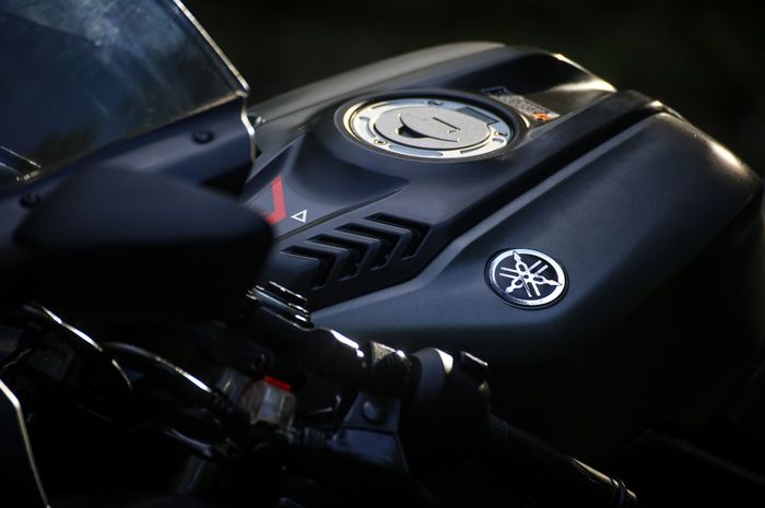Emblem di tangki motor Yamaha