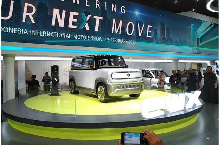 Mobil listrik konsep bertajuk &quot;eWX&quot; dalam ajang Indonesia International Motor Show (IIMS) 2025. 
