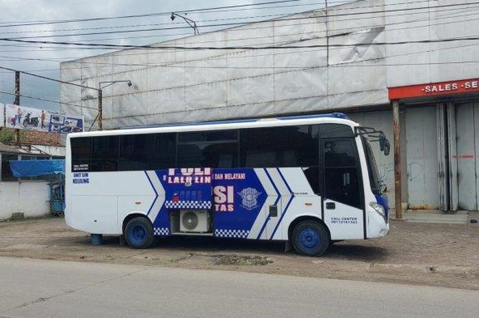 Bus SIM Keliling milik Satlantas Polrestabes Kota Bandung